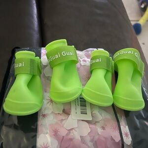 Doggie Boots in green size Medium